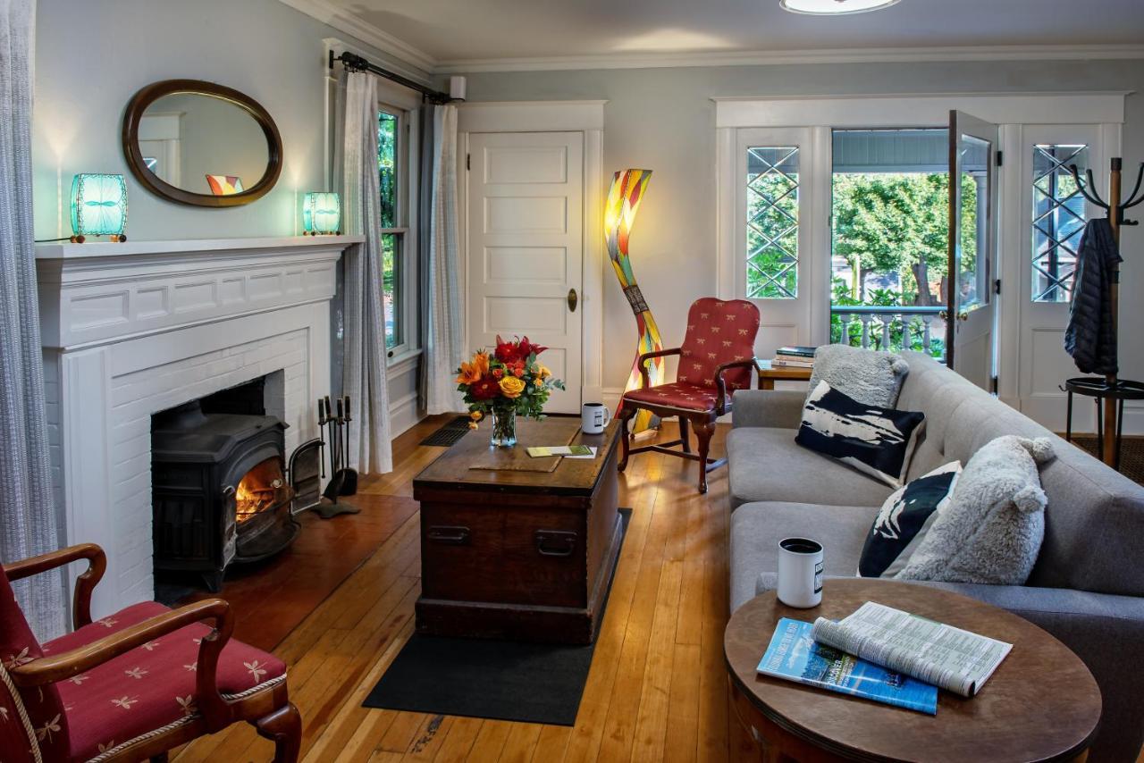 Inn At The Gorge Hood River Bagian luar foto