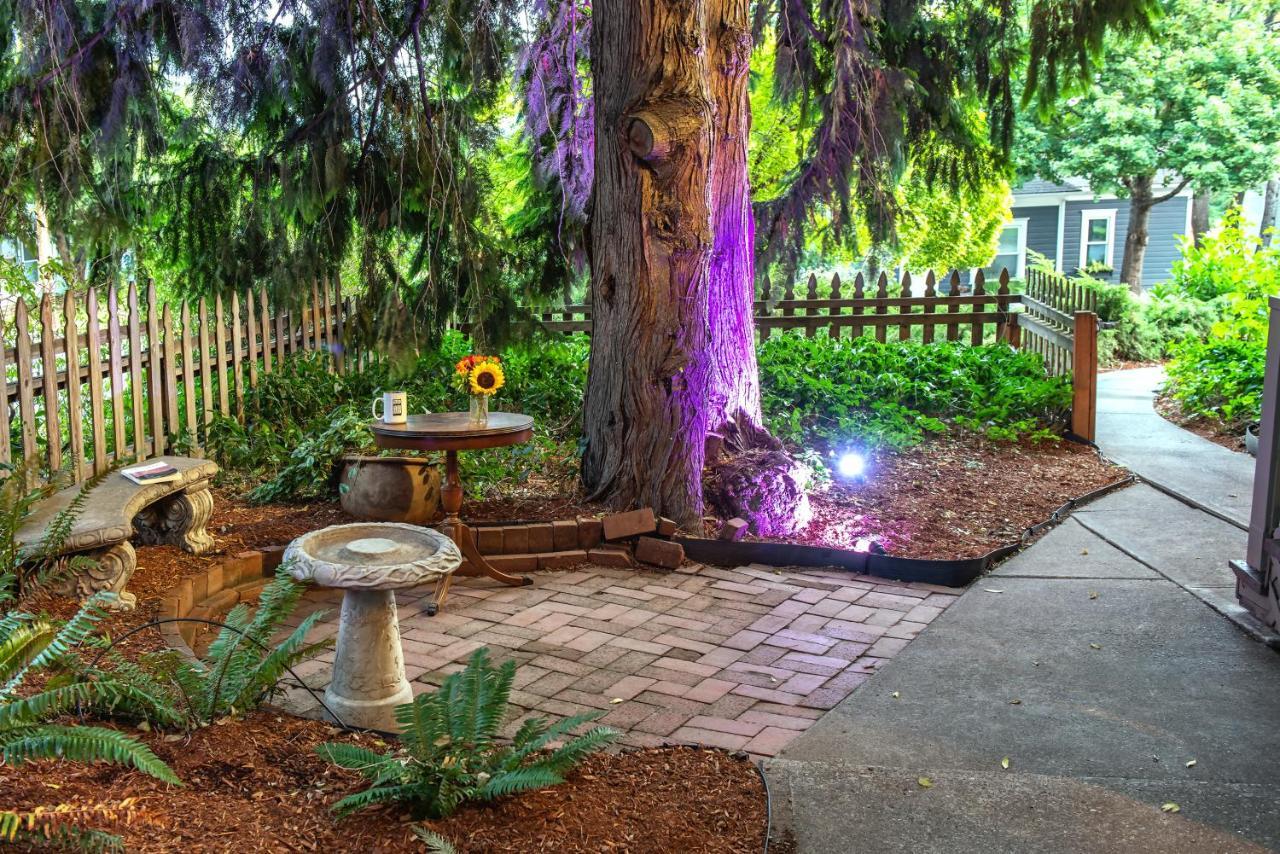 Inn At The Gorge Hood River Bagian luar foto