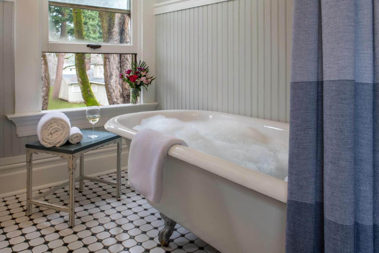 Inn At The Gorge Hood River Bagian luar foto